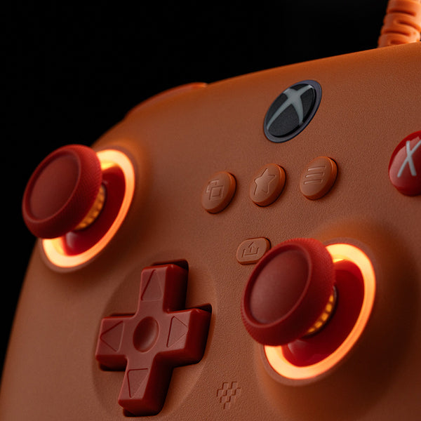 8BitDo Ultimate C Kablolu Oyun Kolu – Turuncu (Xbox)
