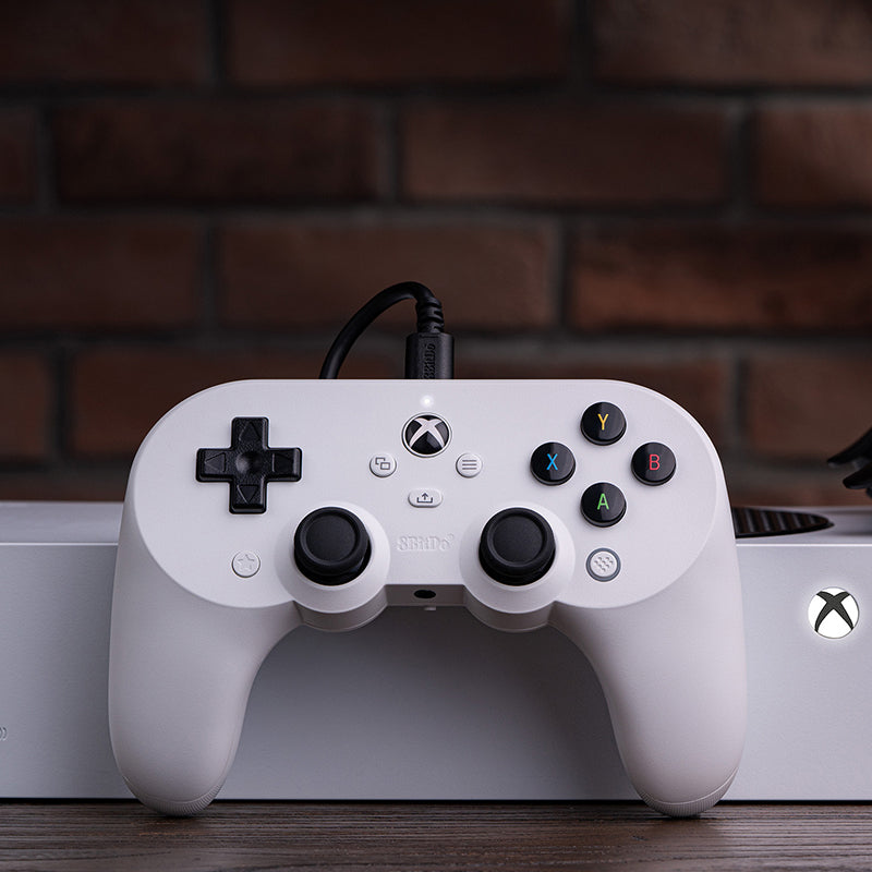 8BitDo Pro 2 Kablolu Oyun Kolu – Beyaz (Xbox, Hall Effect Joysticks)