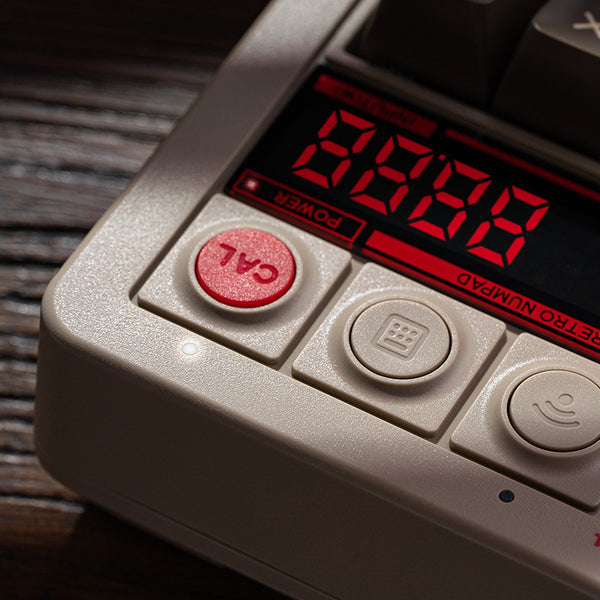 8BitDo Retro 18 Mekanik Numpad – C64 Edition