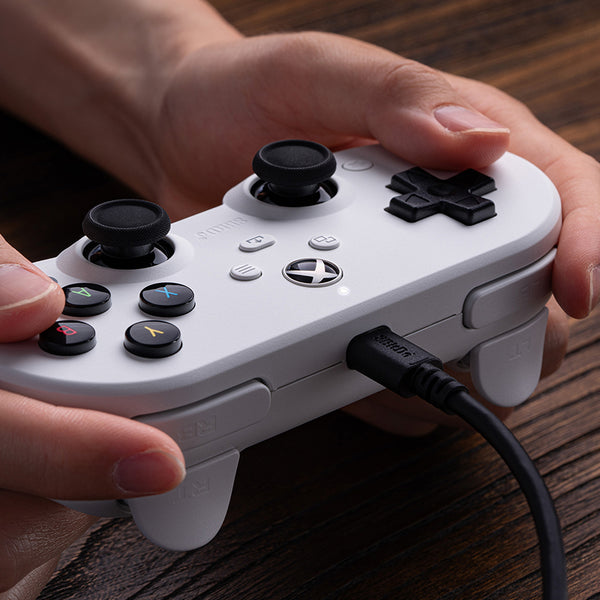 8BitDo Pro 2 Kablolu Oyun Kolu – Beyaz (Xbox, Hall Effect Joysticks)