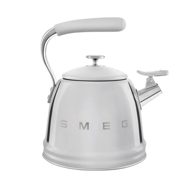 Smeg 50's Style beyaz set üstü düdüklü kettle 2,3 lt