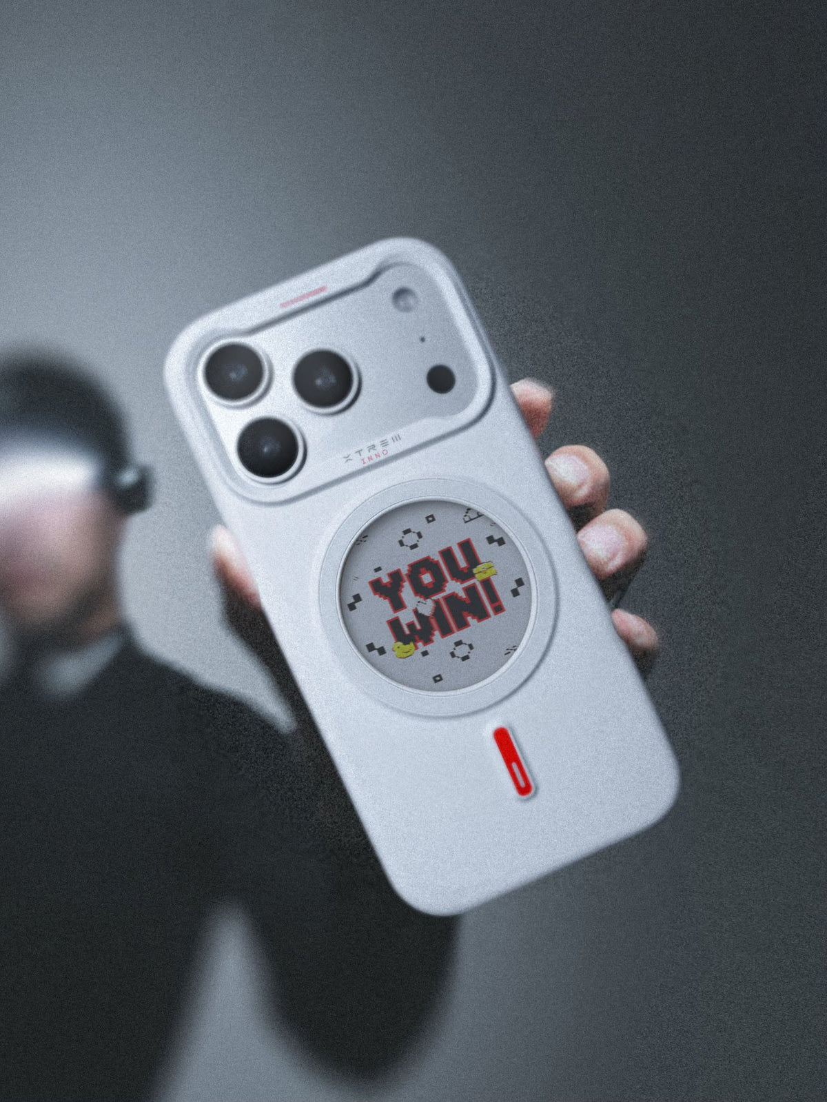 XTREM İphone 17 PRO MagSafe E-Ink Ekranlı Akıllı Telefon Kılıfı - Beyaz
